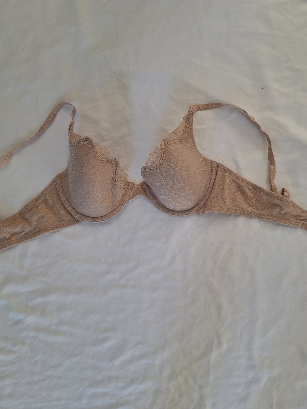 Victoria Secret Vintage Y2K Beige Underwire Bra 34B